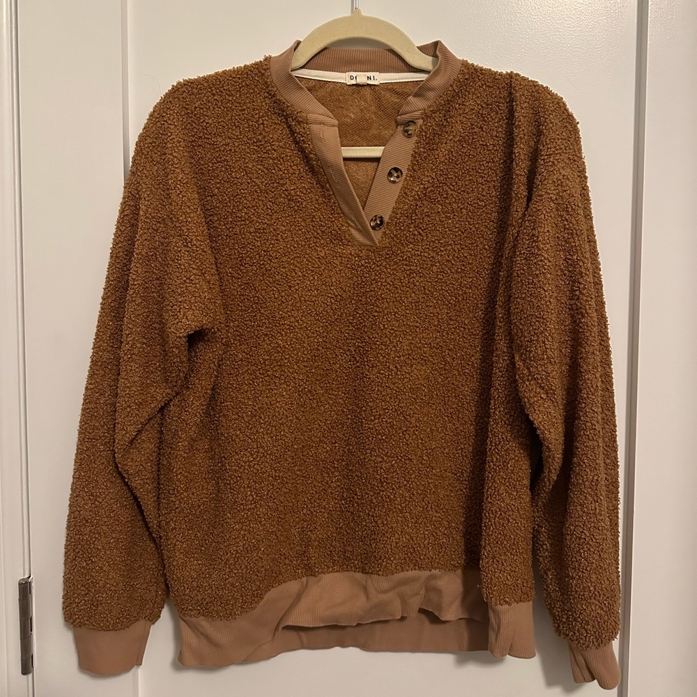 DONNI BOUCLE HENLEY SWEATER